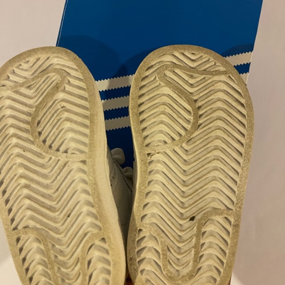 Adidas Baby Adidas White Superstar Shell Toe Unisex Toddler Size 5 - Picture 2 of 6